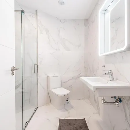 Bluewave Apartment